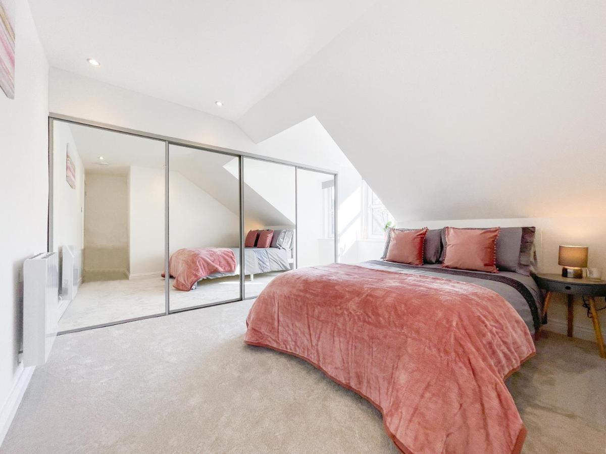 The Penthouse Apartment โอบาน ภายนอก รูปภาพ